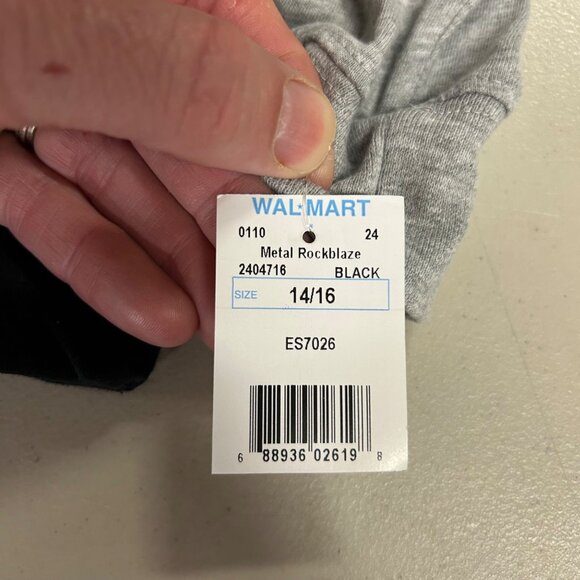 GWP Sport Long Sleeve Shirt Boys XL (14/16) Skull Fire Guitars NWT - Picture 6 of 10